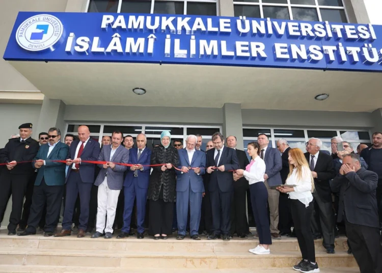 Aydınlık’a göre, Pamukkale Üniversitesi’ni İskenderpaşa kuşattı 1 Aydınlık’a göre, Pamukkale Üniversitesi’ni İskenderpaşa kuşattı