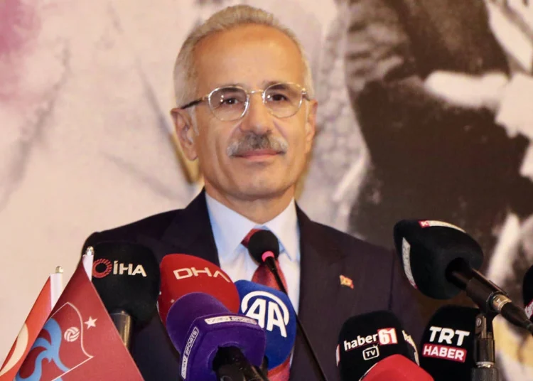 Bakan Uraloğlu: Instagram için son düzlükteyiz 1 Bakan Uraloğlu: Instagram için son düzlükteyiz