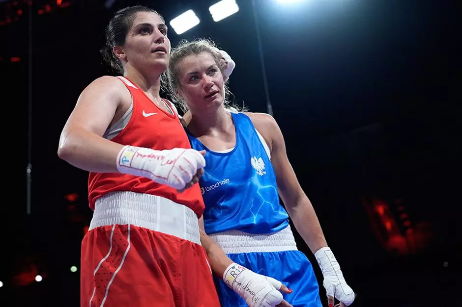 Cezayirli kadın boksöre ‘biyolojik olarak erkek’ tepkisi 3 Cezayirli kadın boksöre ‘biyolojik olarak erkek’ tepkisi