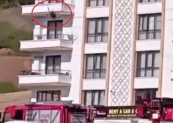 Doktor, önce sosyal medyadan veda etti, sonra kendini aşağı attı