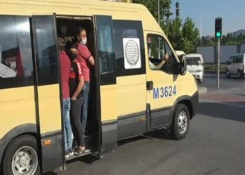 ‘Para üstü’ tarih oluyor; minibüslerde İstanbulkart dönemi