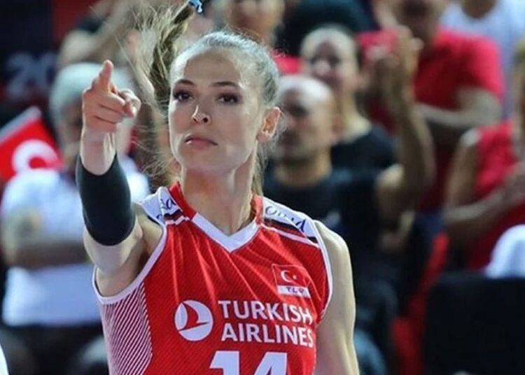 Eda Erdem voleybolu bırakacağı tarihi açıkladı