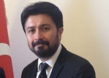 Adli Tıp Kurumu Müdürü evinde silahla vurulmuş halde ölü bulundu