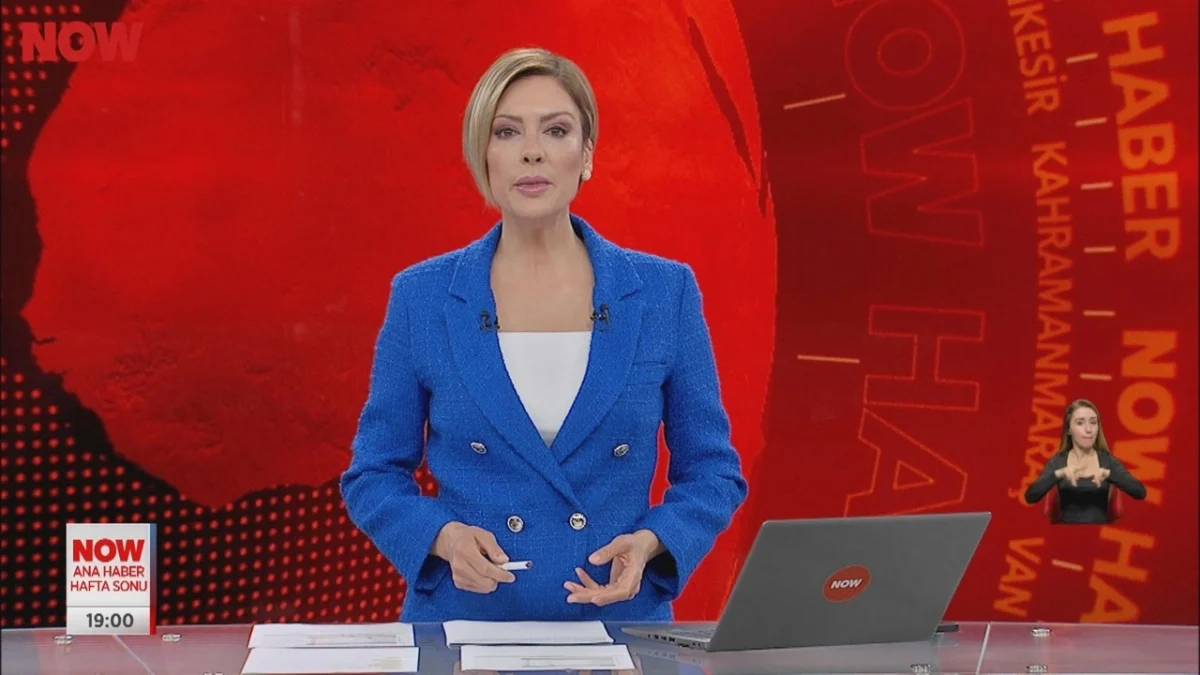 Gülbin Tosun, Mansur Yavaş'la ilgili paylaşımı sonrası zorunlu izne çıkarıldı 2 Gülbin Tosun, Mansur Yavaş'la ilgili paylaşımı sonrası zorunlu izne çıkarıldı