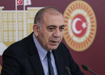 CHP’den istifa eden Gürsel Tekin medya patronu oluyor