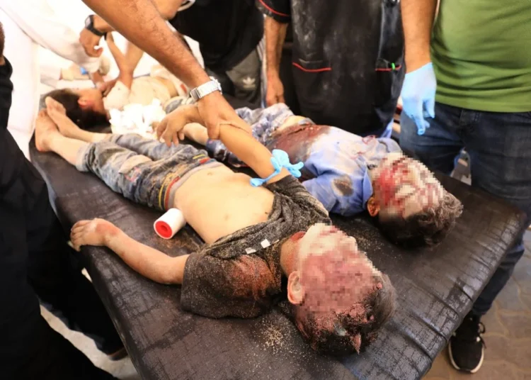 İsrail Gazze'de 2 okulu vurdu: Çoğu çocuk 30 kişi hayatını kaybetti 1 İsrail Gazze’de 2 okulu vurdu: Çoğu çocuk 30 kişi hayatını kaybetti