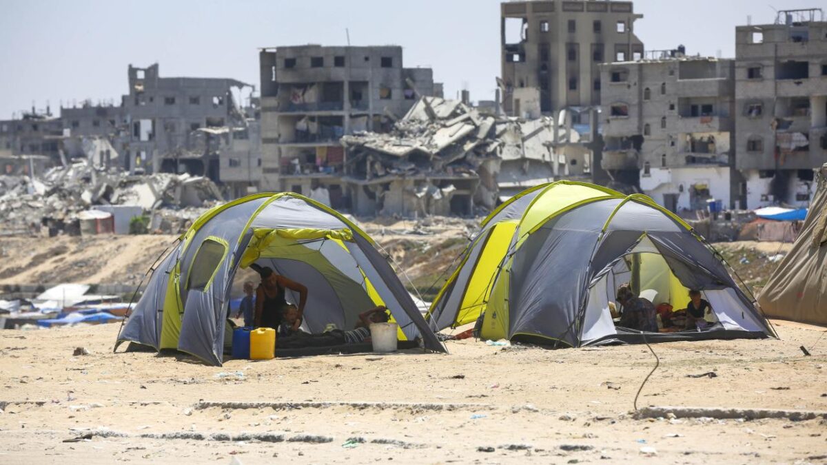 Han Yunus'ta 75 bin'den fazla Filistinli göç etti 11 Han Yunus'ta 75 bin'den fazla Filistinli göç etti