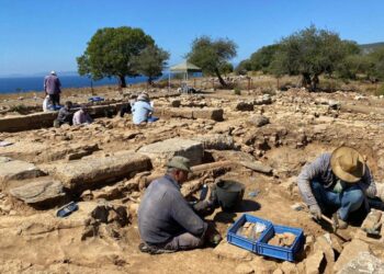 İzmir’de antik kentte bir küp altın bulundu: Bir felakete işaret ediyor olabilir mi?
