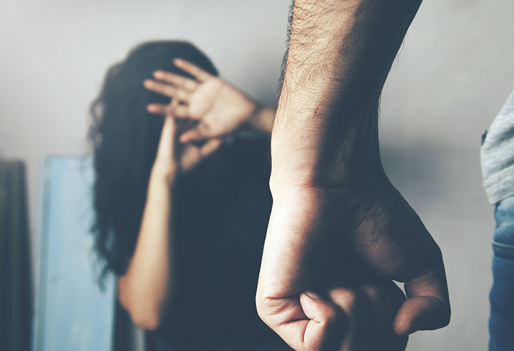 Hakim, öğretmen eşini darp edip ölümle tehdit etti 1 Tuna Cevher yazdı I Kadına şiddet: Bitmeyen kabusun toplumsal ve ekonomik dinamikleri