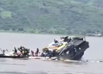 Demokratik Kongo’da 300 kişilik tekne battı, çok az kişi kurtuldu