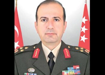 Balyoz davasından 3 yıl hapis yatan Ergün, orgeneralliğe terfi etti