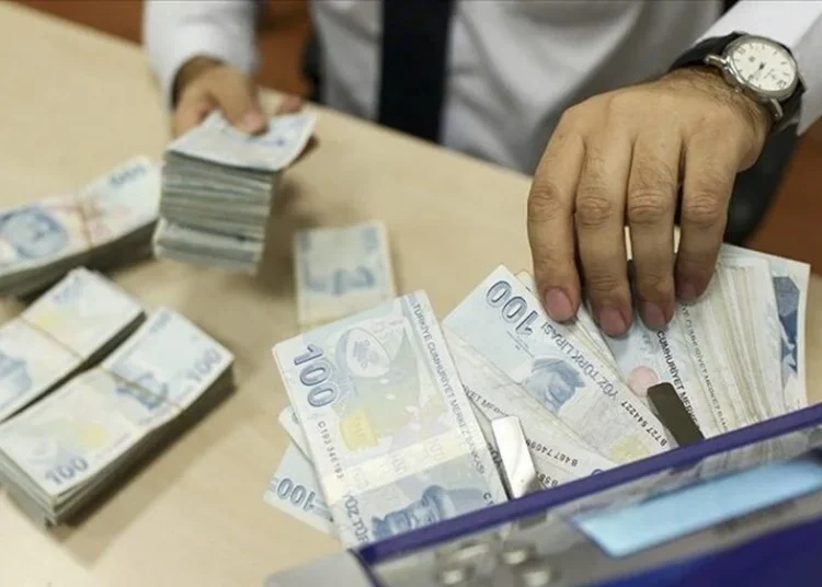 Asgari ücrete zam yapamayan ekonomi yönetimi, 2025’te maaşları tırpanlayabilir