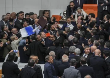 Can Atalay için genel görüşme talebi reddedildi, Meclis kapandı