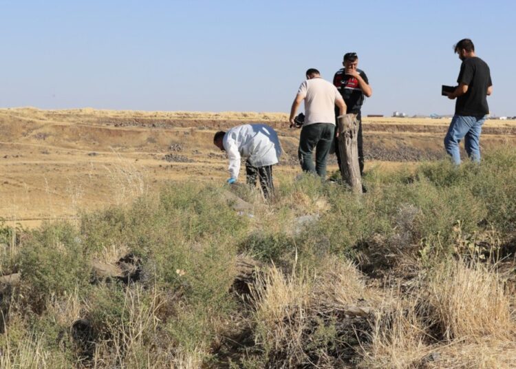 Valilikten Narin Güran açıklaması: Kayalıklarda bulunan kanlar başka çocuğa ait 1 Valilikten Narin Güran açıklaması: Kayalıklarda bulunan kanlar başka çocuğa ait