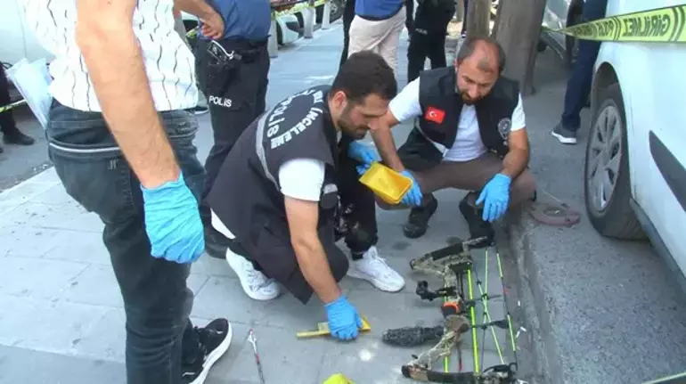 Halis Gül yazdı l Kılıçlı, oklu, bıçaklı-baltalı saldırılar