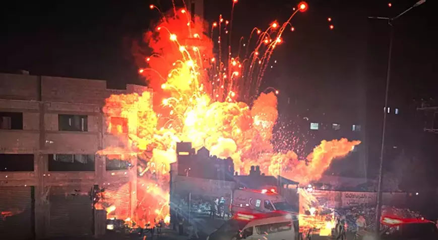 İsrail, ‘Hamas karargahı’ diyerek yine okul vurdu: En az 100 Filistinli hayatını kaybetti 2 İsrail, ‘Hamas karargahı’ diyerek yine okul vurdu: En az 100 Filistinli hayatını kaybetti