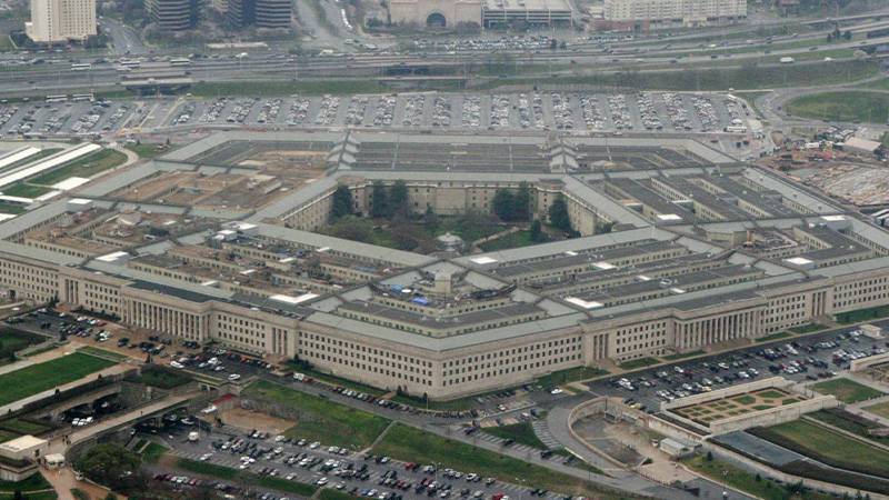 Türk mühendis, Pentagon’un gizli belgelerini kaçırmakla suçlanıyor 3 Türk mühendis, Pentagon’un gizli belgelerini kaçırmakla suçlanıyor
