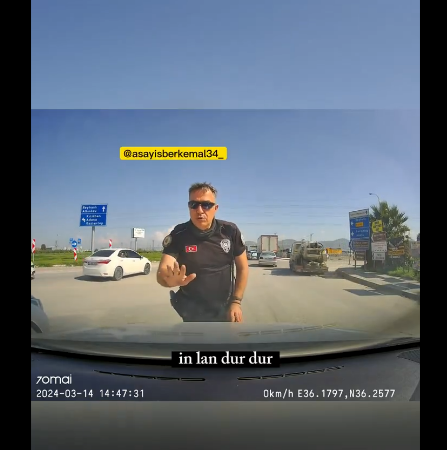 Sivil polis, kendisine yol vermeyen aracı silahla kovaladı 2 Sivil polis, kendisine yol vermeyen aracı silahla kovaladı