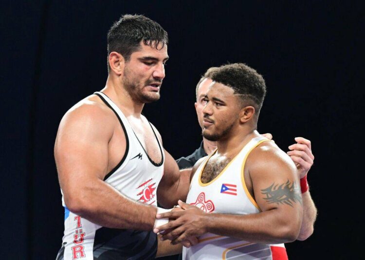 Taha Akgül yarı finalde