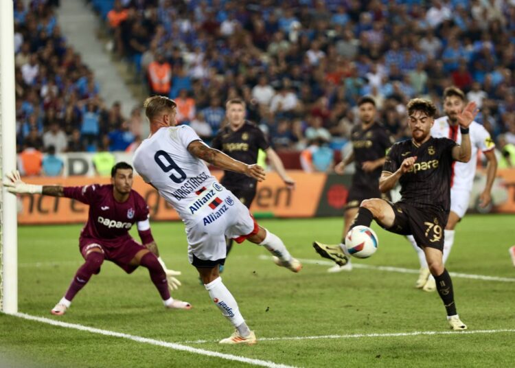 UEFA Avrupa Ligi: Trabzonspor, evinde yenildi 1 UEFA Avrupa Ligi: Trabzonspor, evinde yenildi