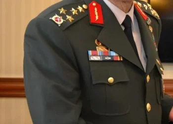 Makam aracıyla insan kaçakçılığı yapan tuğgeneral için yeni karar