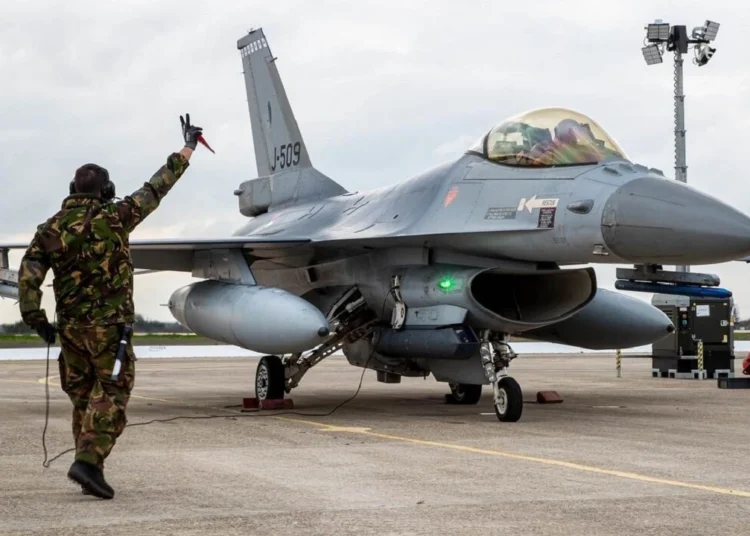 Ukrayna, ilk F-16’larına kavuştu