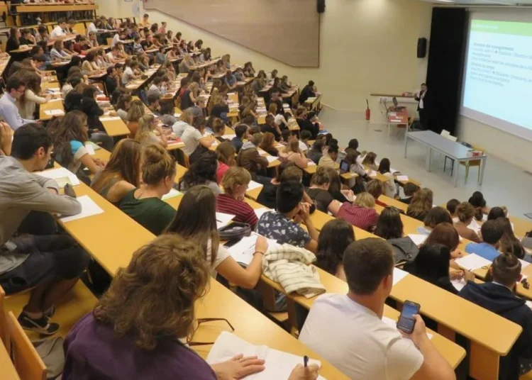 Üniversitelerde profesör ve doçent sıkıntısı
