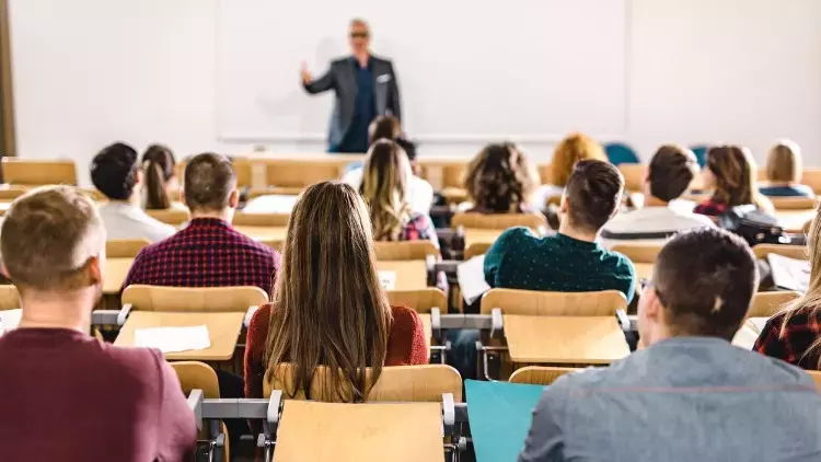 Üniversitelerde profesör ve doçent sıkıntısı