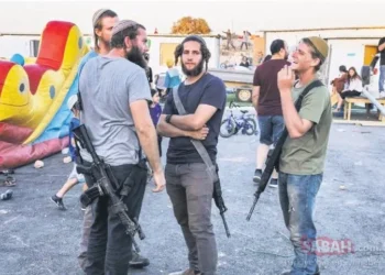 İsrailli siviller Batı Şeria’da evleri ateşe verdi