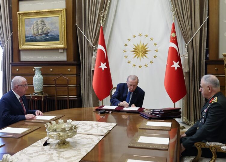 YAŞ kararları açıklandı