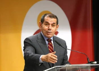 Dursun Özbek’ten Mourinho imalı açıklama: Fenerbahçe maçını evde yatarak izledim