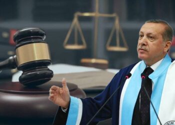 Sınavda Erdoğan’la ilgili şık veren öğretim görevlisine hakaretten dava açıldı