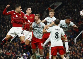 Fenerbahçe ve Beşiktaş’ın rakibi Twente, Manchester United’dan puan almayı başardı