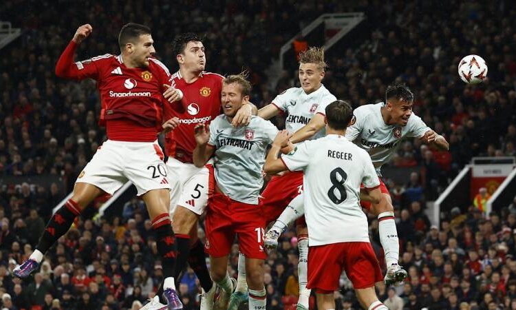 Fenerbahçe ve Beşiktaş'ın rakibi Twente, Manchester United'dan puan almayı başardı 1 Fenerbahçe ve Beşiktaş’ın rakibi Twente, Manchester United’dan puan almayı başardı