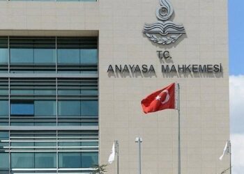 Yöneticilerine zam e-postası gönderen kişi tazminatsız işten çıkarıldı: AYM ‘hak ihlali’ dedi