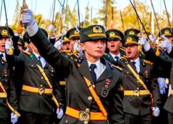 Milli Savunma Bakanlığı’ndan teğmenlerin kılıçlı yeminine inceleme