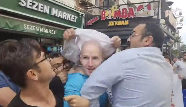 ABD askerinin başına çuval geçiren 10 kişi serbest bırakıldı