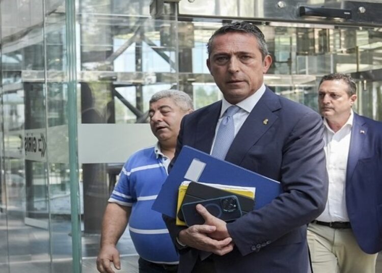 Fenerbahçe'den erkek basketbol milli takım açıklaması: 'Sporcu göndermeme kararı aldık' 1 Fenerbahçe’den erkek basketbol milli takım açıklaması: ‘Sporcu göndermeme kararı aldık’