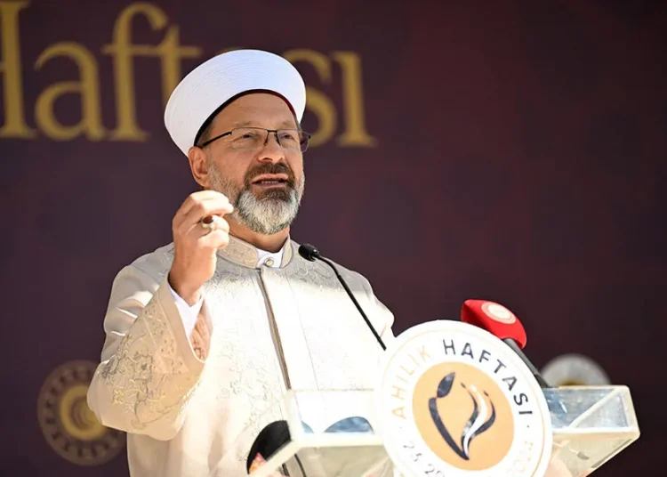 Cezaların işlenen suçlara göre olması gerektiğini söyleyen Ali Erbaş, “Ölümse ölüm, idamsa idam”