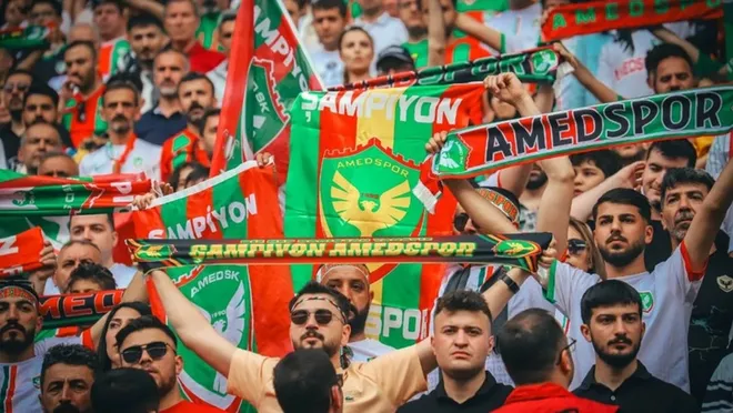 TRT'den 'Amedspor' kararı: Reytinglerde ilk sırada yer aldı 1 TRT’den ‘Amedspor’ kararı: Reytinglerde ilk sırada yer aldı