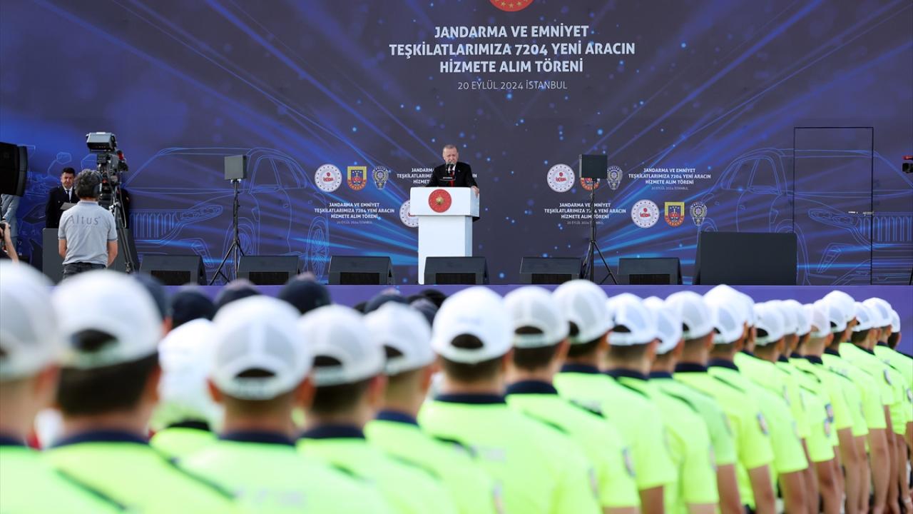 Polis ve Jandarmaya 7 bin 204 yeni araç, törenle hizmete girdi