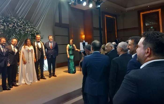 BDDK başkan yardımcısı, denetlediği müdürleri düğününe çağırdı; takı yağdı 6 BDDK başkan yardımcısı, denetlediği müdürleri düğününe çağırdı; takı yağdı