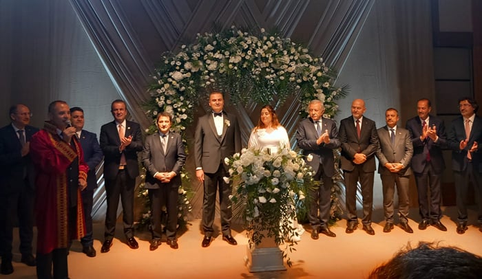 BDDK başkan yardımcısı, denetlediği müdürleri düğününe çağırdı; takı yağdı 8 BDDK başkan yardımcısı, denetlediği müdürleri düğününe çağırdı; takı yağdı