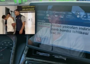 Kocaeli’deki otobüslere ‘canlı bomba’ mesajını gönderen şüpheli, Diyarbakır’da yakalandı 9 Kocaeli’deki otobüslere ‘canlı bomba’ mesajını gönderen şüpheli, Diyarbakır’da yakalandı