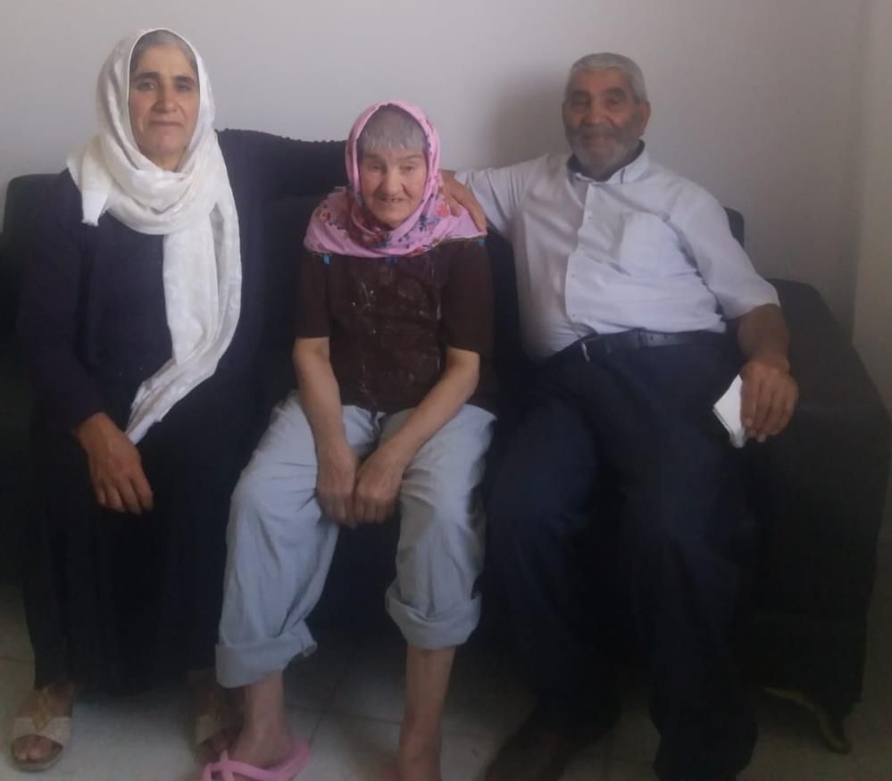 Akılalmaz 'hata': Defnettiği ablası hayatta çıktı 4 Akılalmaz 'hata': Defnettiği ablası hayatta çıktı