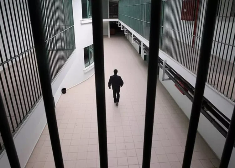 İngiltere, Estonya’da hapishane kiralayacak