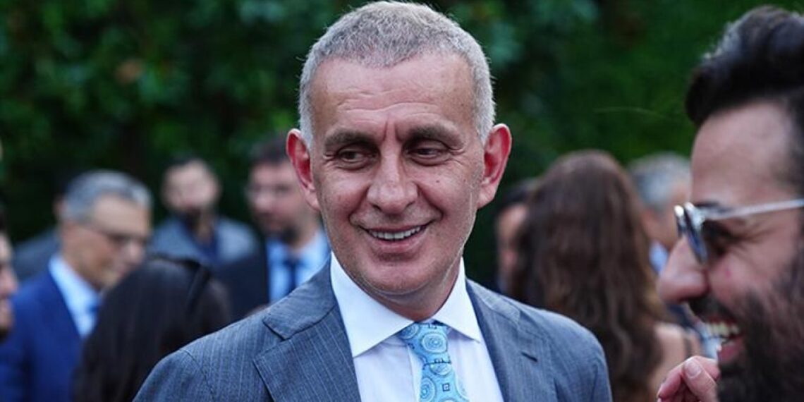 Anasayfa 65 Trabzonspor’un deplasman tribününde bilet satması nedeniyle yasak kalkmadı!