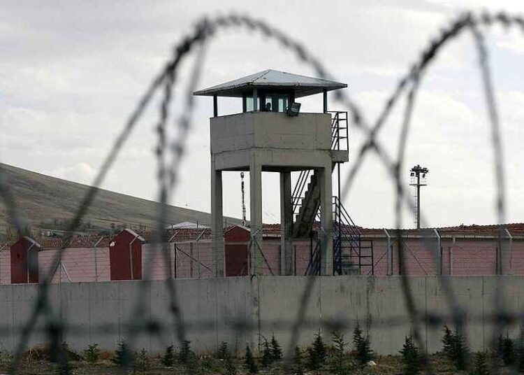 Hüsnü Yusuf Turabiç yazdı l Katiller neden dışarıda, sorumlusu kim?