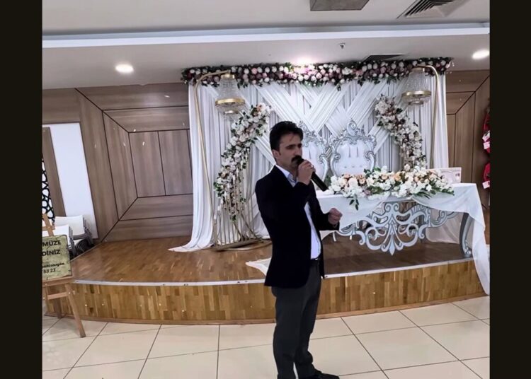 Kadın astsubayla birlikte olduğu iddia edilen imam, düğünlerde ilahi söylemiş