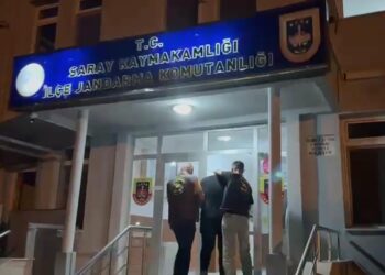 Dolandırıcı sahte jandarmalar, gerçeğine yakalandı